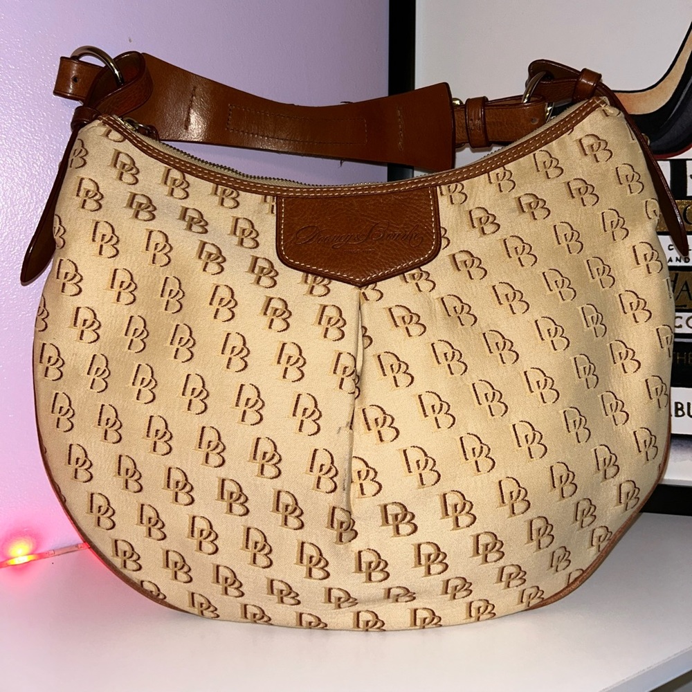 Dooney & Bourke Handbag.  EUC.